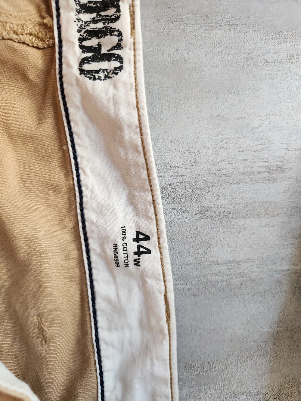 Roundtree & Yorke Tan Cargo Shorts